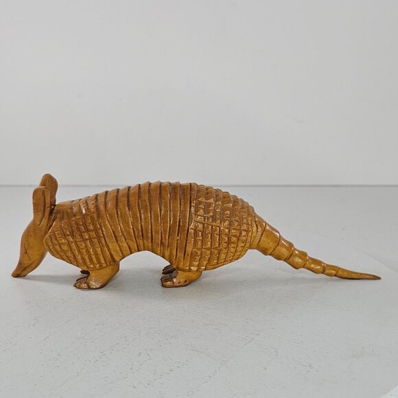 Vintage Hand Carved Wooden Armadillo Realistic Folk Art Antonio Monteiro - Picture 5 of 8